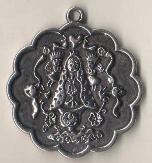 Scallop Virgencita Plis Cuidame Mucho Silvertone Religious Medal