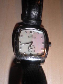 Auth SKAGEN Mother Pearl Watch Womens Silver Square Black Leather Band