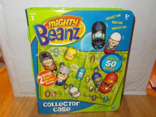 Moose Mighty Beanz 2009 SERIES 3 Collector Case Sealed w/ 2 Beanz 