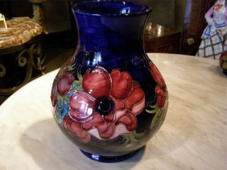 moorcroft large anemone vase signed 9 3 4 inches from
