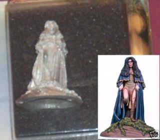   DSM 1107 Ravenstone Female Witch 28mm Miniature Wizard Mage Elmore