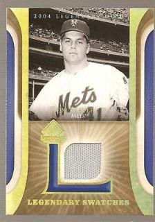 Tom Seaver 2004 SP Legendary Cuts Legendary Swatches game used jersey 