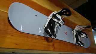 System Platinum 159cm Wide Mens Snowboard Package with New Bindings