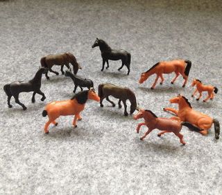 AN8702 30pcs 187 Well Painted Farm Animals Horses HO Scale