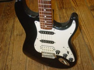 2000 fender stratocaster hss mexico electric  399
