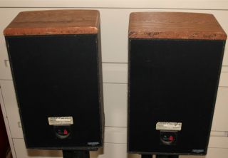 You are bidding on a pair of Advent Baby Advent III Audiophile 