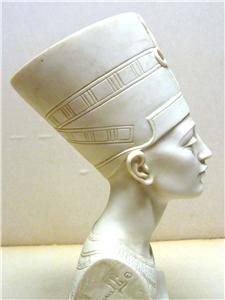 Giannelli Statue of Nefertiti Queen of Egypt Signed