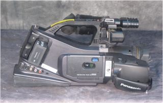 Panasonic Pro AG DVC60 1 4 3CCD MiniDV Proline Camcorder w 16x 