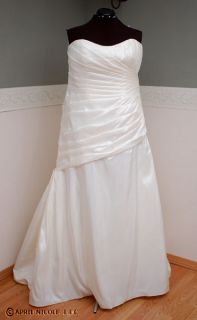 Alfred Angelo 2124 Ivory Taffeta Wedding Dress