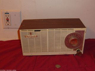 Antique Vintage Collectible General Electric Tube Radio for Parts 