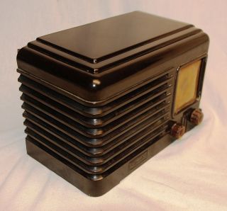 Antique Vintage Deco Midget Bakelite Fada Radio MADE IN USA