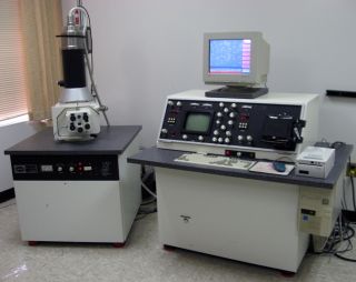 Scanning Electron Microscope SEM Amray Model 1610 Turbo Digital