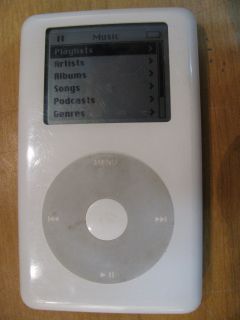 Apple iPod Classic 4th Generation 20 GB Model A1059 White