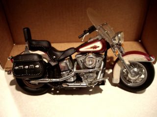 Harley Davidson Motorcycle Heritage Softail Classic Die Cast Model 