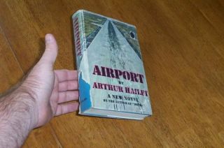 1968 airport by arthur hailey doubleday ny hardcover with dust jacket 