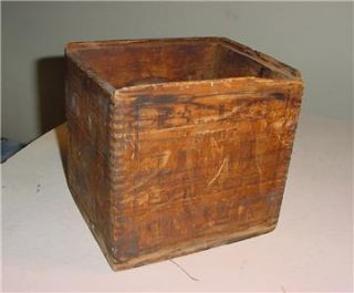 ANTIQUE BAKERS FRUIT EXTRACTS DOVE TAIL BOX PORTLAND MAINE ME.