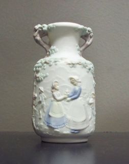 porcelain mini vase by lladro vlencia spain 