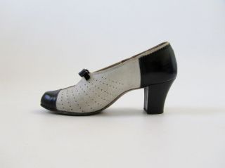 Vintage 1930s 40s Black White Shoes Perforate Heels 6 Cuban Heel Dress 