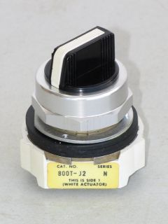 Allen Bradley 800T J2 3 Position Selector Switch