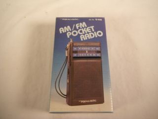 Vintage New in Box Realistic AM FM Pocket Transistor Radio Blue