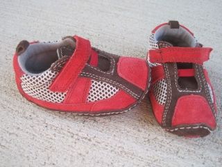 Baby Deer adorable shoes sneakers sz 3 boys red brown gray infant