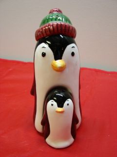   PENGUIN & BABY SALT & PEPPER SHAKERS SHIVERS AND LIL SHIVERS NESTLED