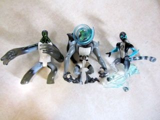 Ben 10 Action Figures 4 inches tall Lot of 5 figures XLR8 Wild vine Up 