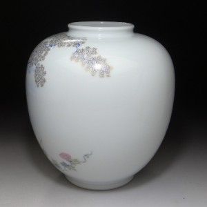 TD3: Vintage Japanese vase, Fukagawa porcelain, Imari, Mt. Fuji