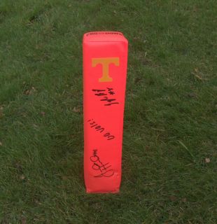 Tennessee TYLER BRAY & JUSTIN HUNTER Signed Autographed Football Pylon 