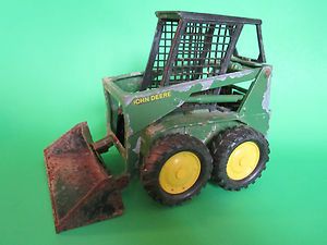 ERTL Diecast John Deer Green Bobcat Front Loader Tractor Well Used But 