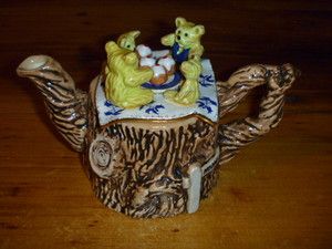 Cardew Blue Teapot Teddy Bears Picnic Made in England