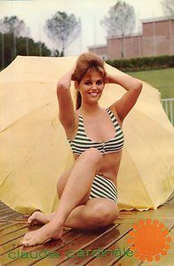 Claudia Cardinale Bikini Christine Kaufmann 1965 JPN Picture clipping 