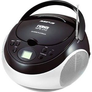 New Naxa Portable CD  Player Am FM Radio Boombox w Aux in AC DC 