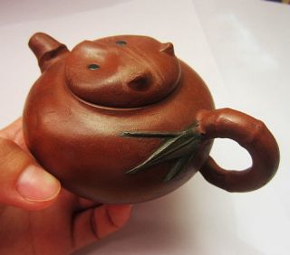 Chinese traditional violet arenaceous kettle * kung fu panda