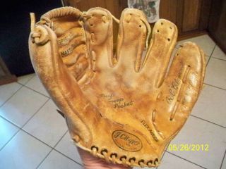 Vintage Roberto Clemente Baseball Glove