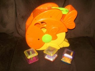Fisher Price Peek a Blocks Tumblin Sounds Goldie the Goldfish with 3