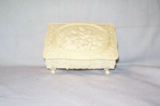 Vintage Plastic Iivory Colored Victorian Style Jewelry Box Footed