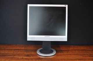 sony 710tm 17 inch computer monitor