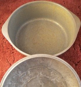 Club pan, well used large cooking pot, in good condition.
