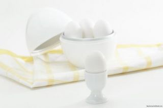Nordic Ware Microwave Egg Boiler Cooks 4 Boiled Eggs Microwavable