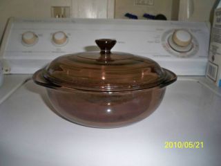  Pyrex Amber 1 5 Liter Dish w Lid
