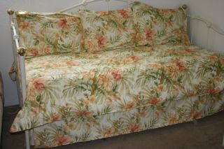 5pc Daybed Set Comforter 3SHAMS Bedskirt Tropics
