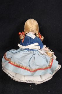 L672 LOT OF 2 ANTIQUE AND VINTAGE DOLLS SIMON AND HALBIG + MADAME