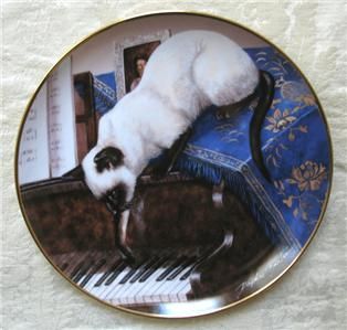 Touch of Ivory by Daphne Baxter Plate Franklin Mint Blue Eyes Kitten