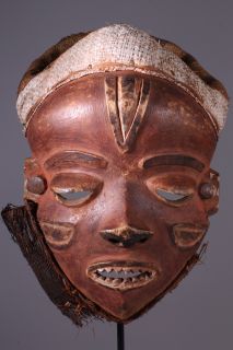 4705A Pende Kwango Phumbu Ritual Dance Mask Display Incl