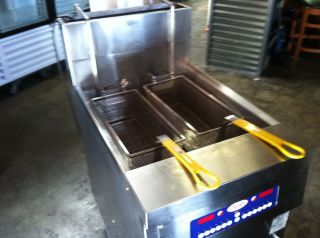 Deep Fryer 80lbs With Basket Lifts