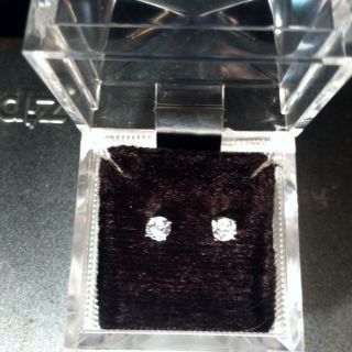  Lovely Diamond Stud Earrings