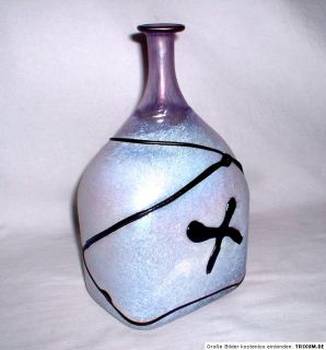 Flaschenvase Glaskunst Irisierende Vase signiert Bertil Vallien FÜR