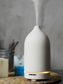  is for one Aroma Genie Casa Diffuser . This is a very cool diffuser
