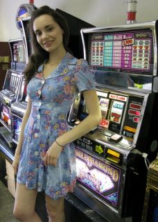 IGT Double Diamond Slot Machine with New Stand
